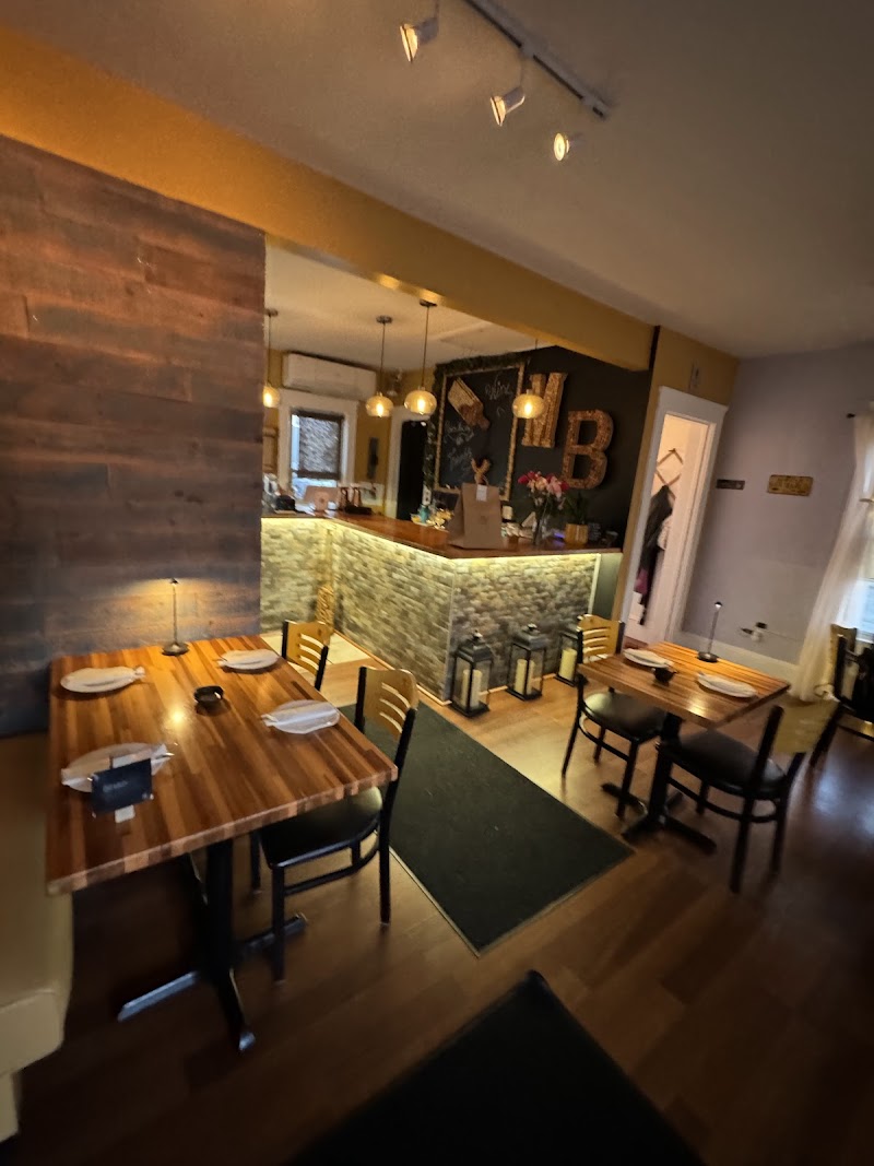 Molto Bene Italian Eatery Cleveland atmosphere