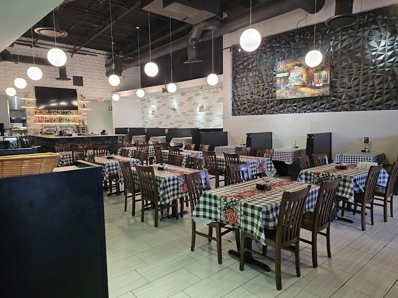 Gusto Dolce Italian Bistro Cleveland atmosphere