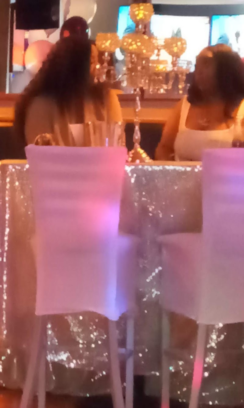Epic Restaurant & Lounge Cleveland atmosphere