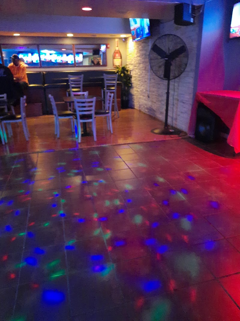 Epic Restaurant & Lounge Cleveland atmosphere