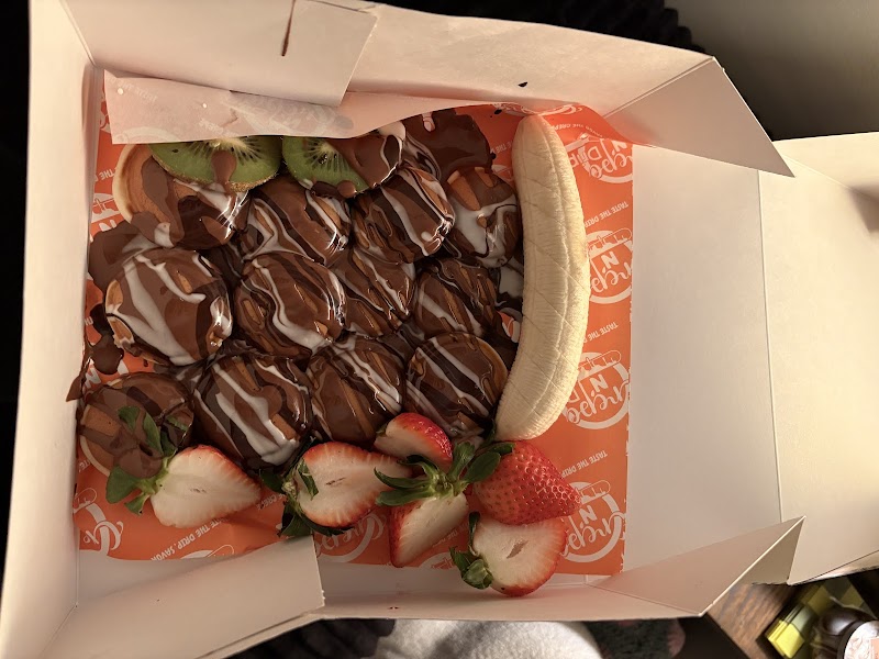 Crepe N’ Drip Cleveland atmosphere