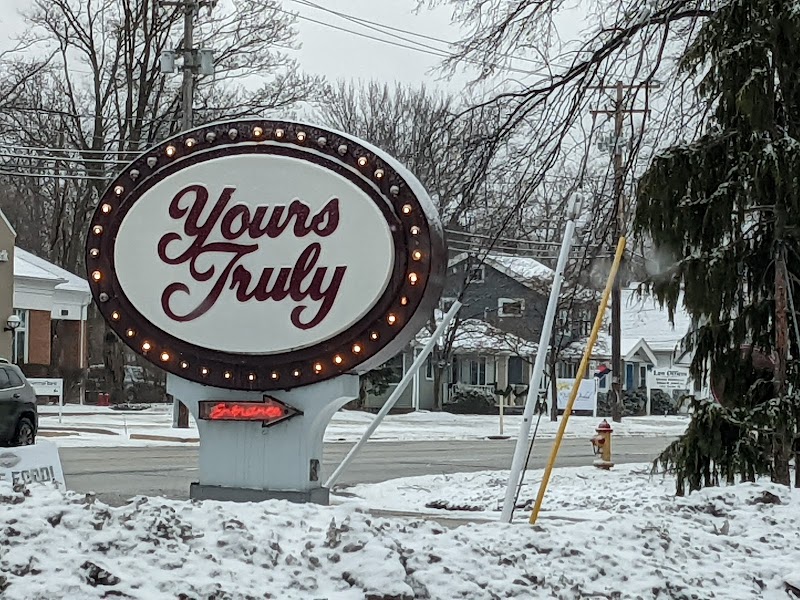 Yours Truly Mentor Cleveland atmosphere