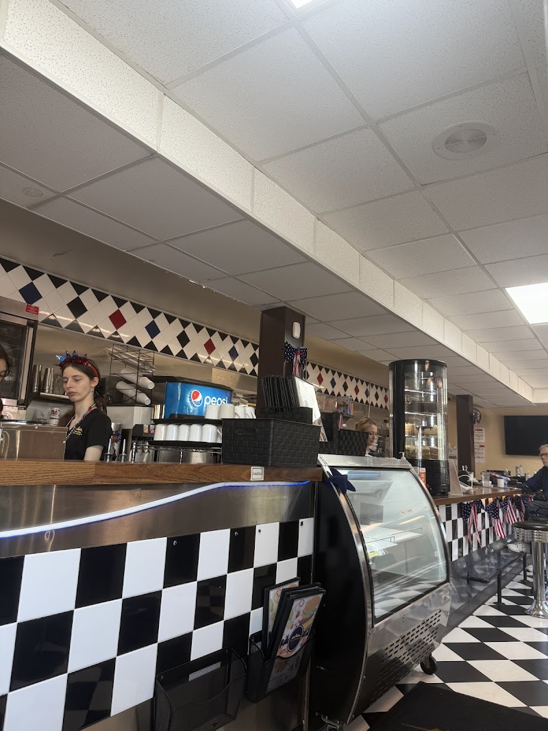 The City Diner Cleveland atmosphere
