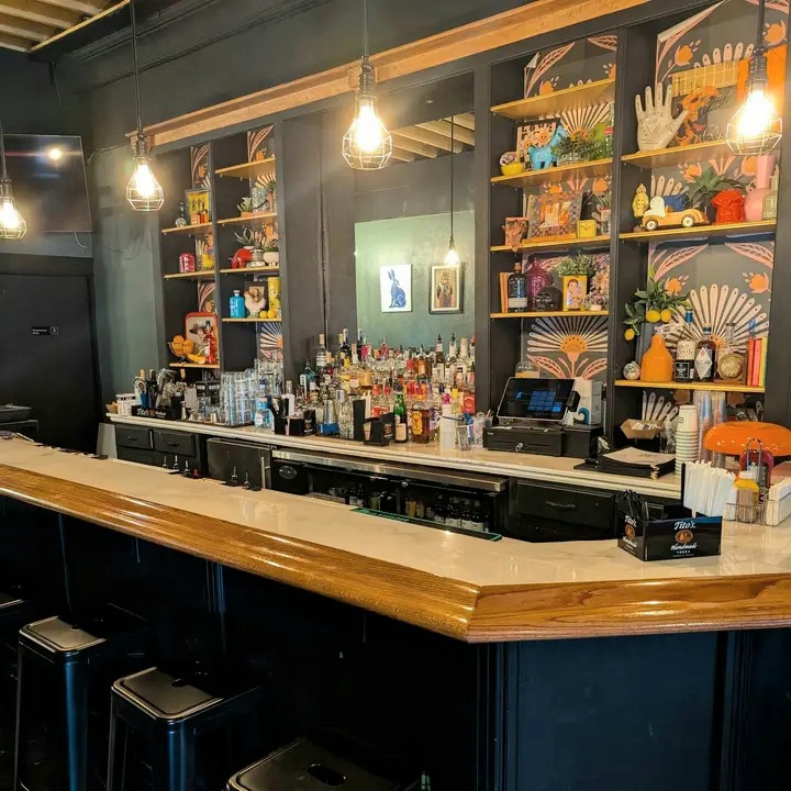 One Star Bar - Lakewood, OH Cleveland atmosphere
