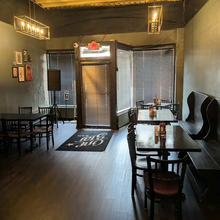 One Star Bar - Lakewood, OH Cleveland atmosphere