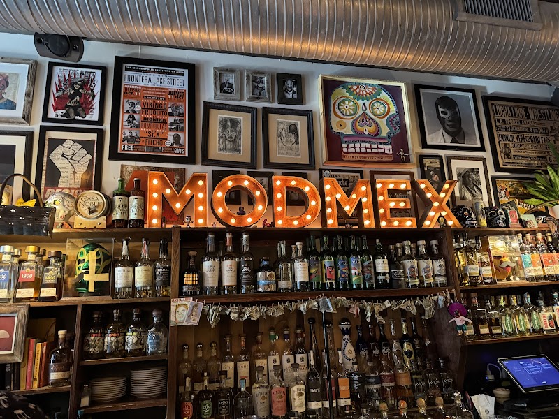 Momocho Cleveland atmosphere