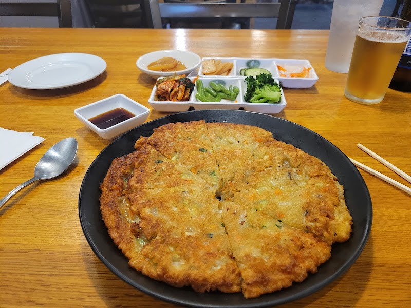 Korea House Restaurant Cleveland atmosphere
