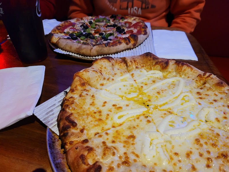 Pizza (216) Cleveland atmosphere