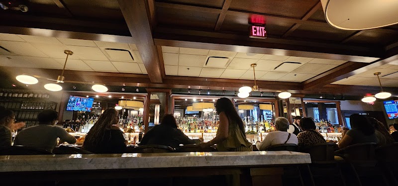 Cedar Creek Grille Cleveland atmosphere