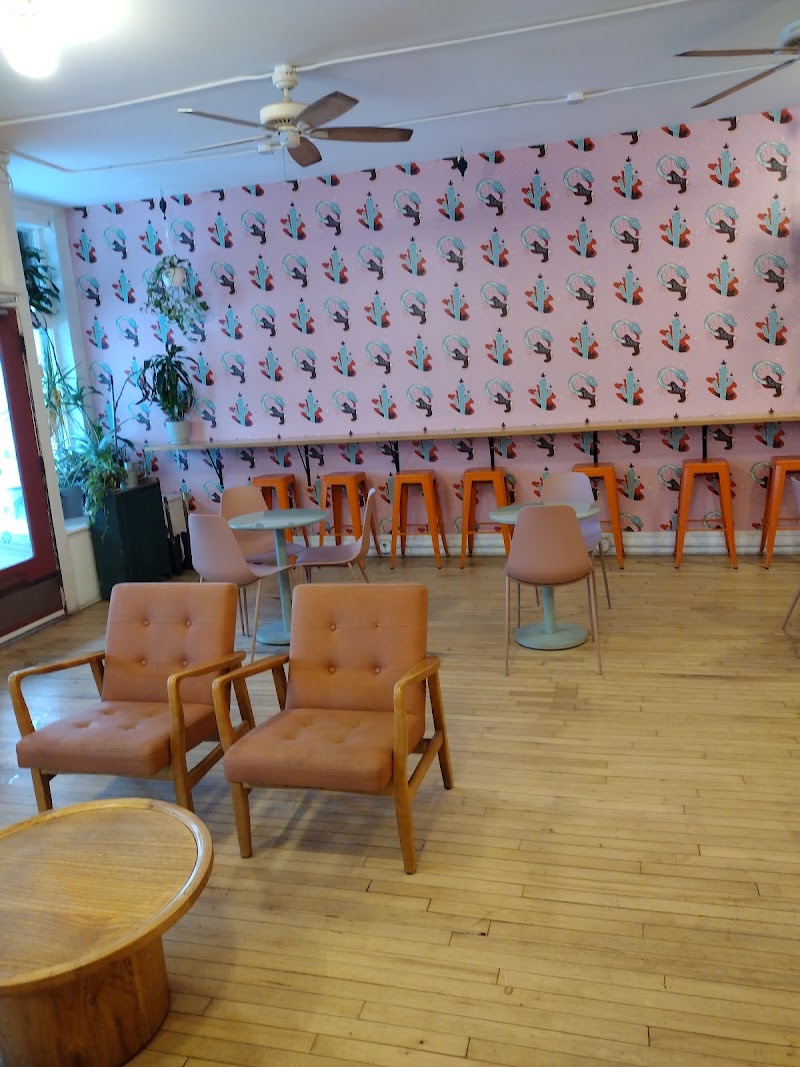 Six Shooter Coffee Cleveland atmosphere