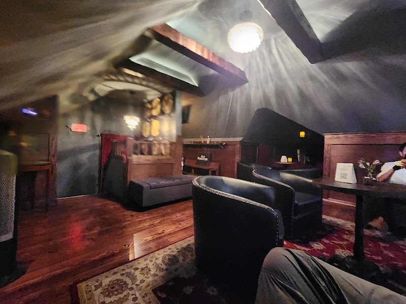 Quintana's Speakeasy Cleveland atmosphere