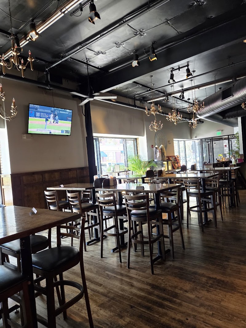 Market Garden Brewpub & Pizza Cleveland atmosphere