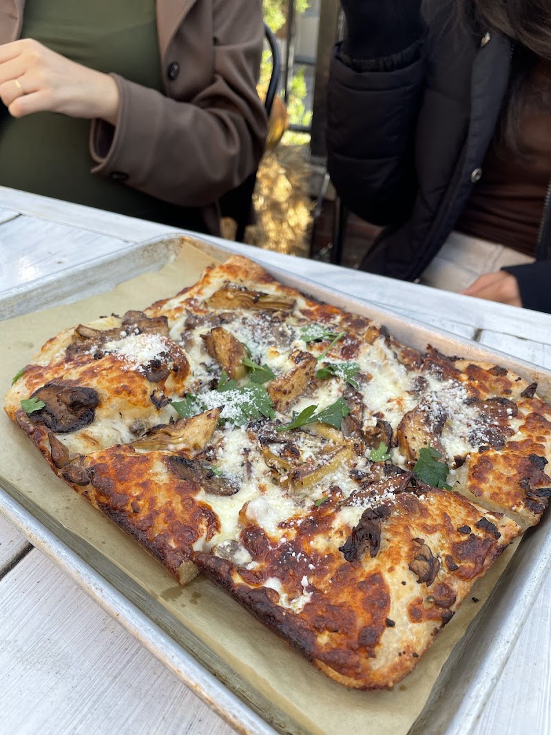 Market Garden Brewpub & Pizza Cleveland atmosphere