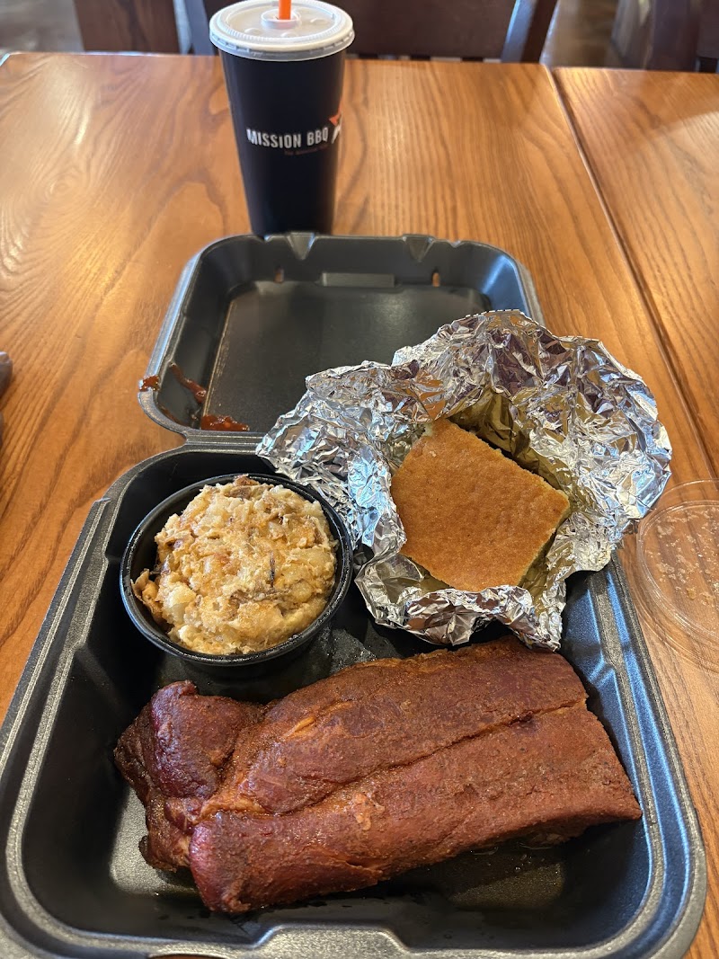 Mission BBQ Cleveland atmosphere