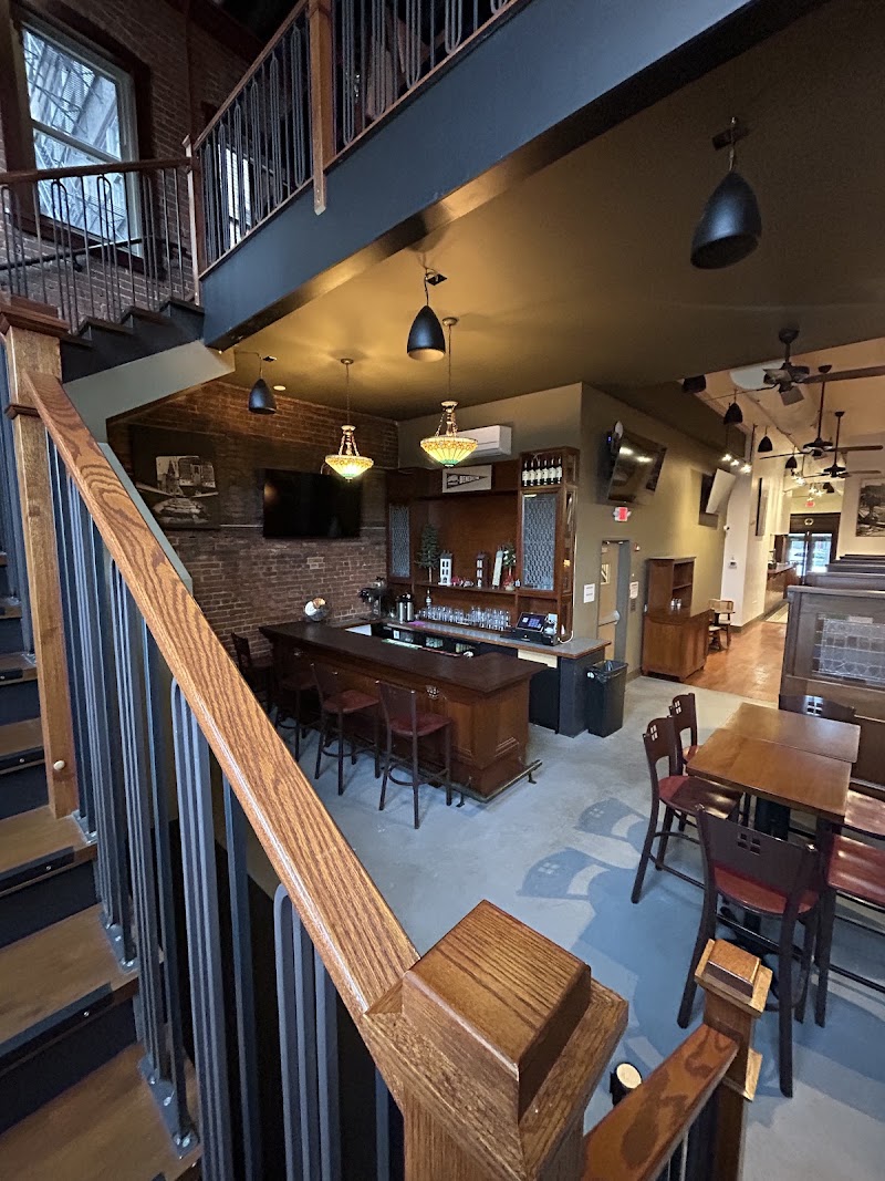 AJ Rocco's Cleveland atmosphere