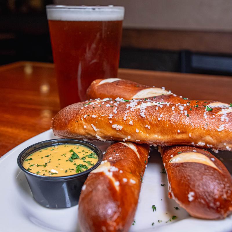 Stonehouse Grill - Westlake, OH Cleveland atmosphere