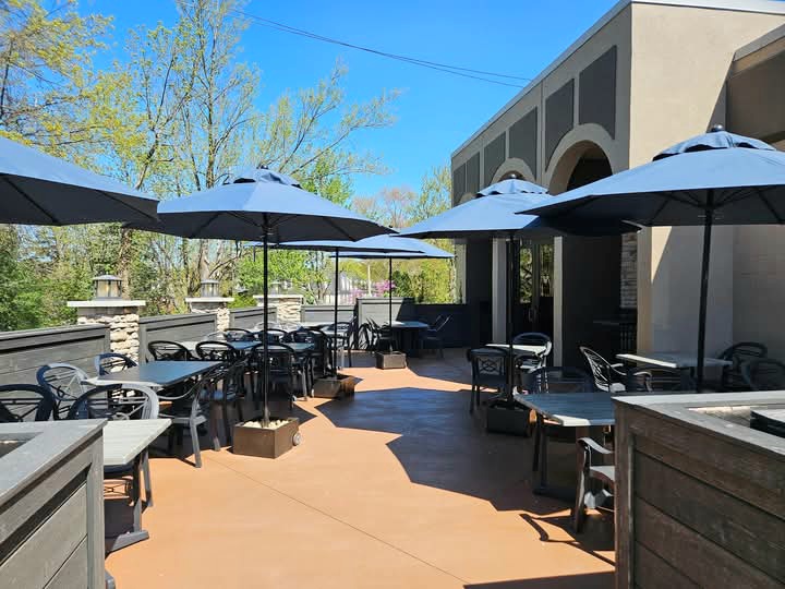 Stonehouse Grill - Westlake, OH Cleveland atmosphere
