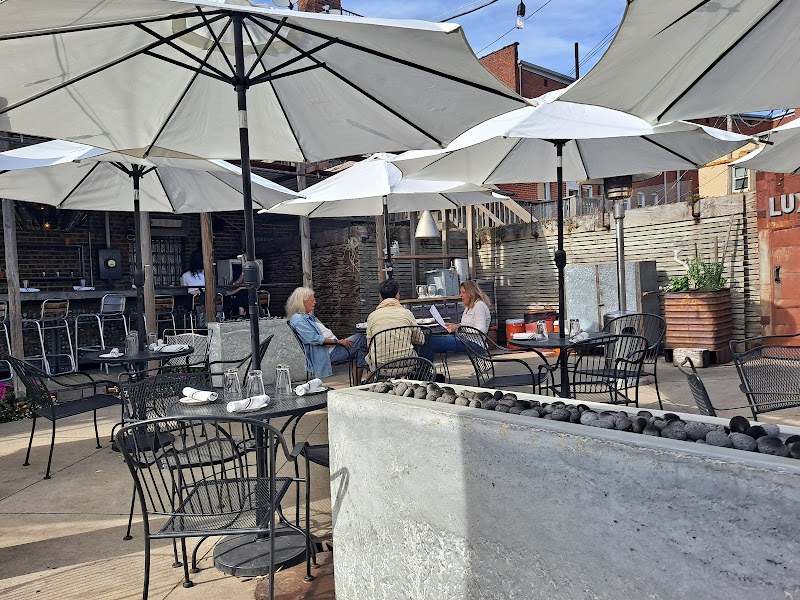 Luxe Kitchen & Lounge in Cleveland