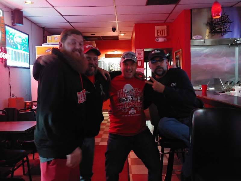 Kenny's Tavern Cleveland atmosphere
