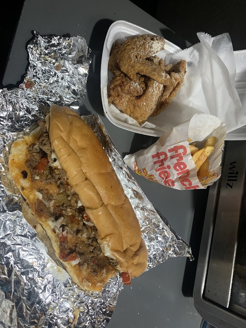MVP's Chicken and Fish (Cleveland) Cleveland atmosphere