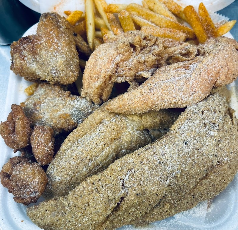 MVP's Chicken and Fish (Cleveland) Cleveland atmosphere