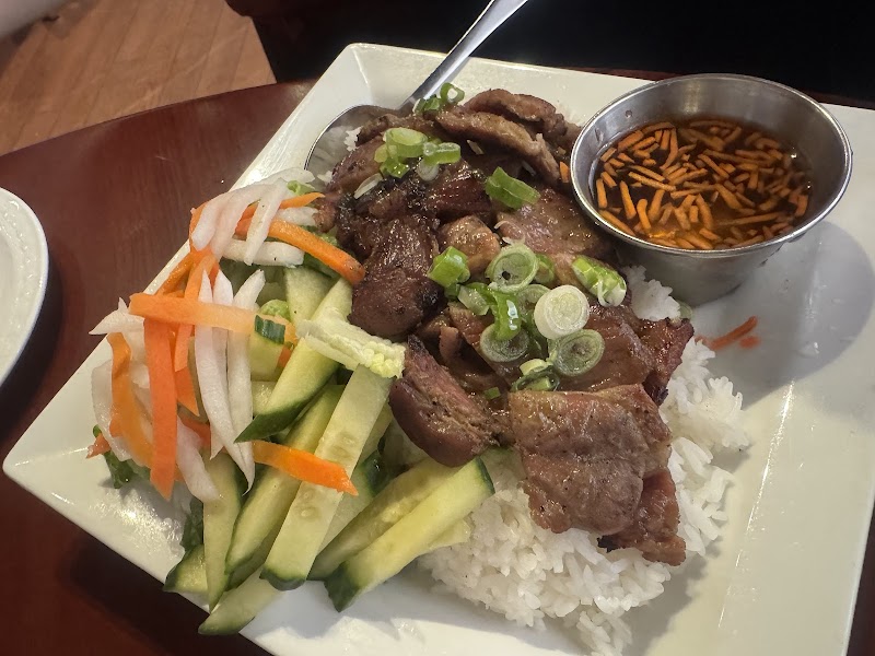 Saigon Restaurant & Bar Cleveland atmosphere