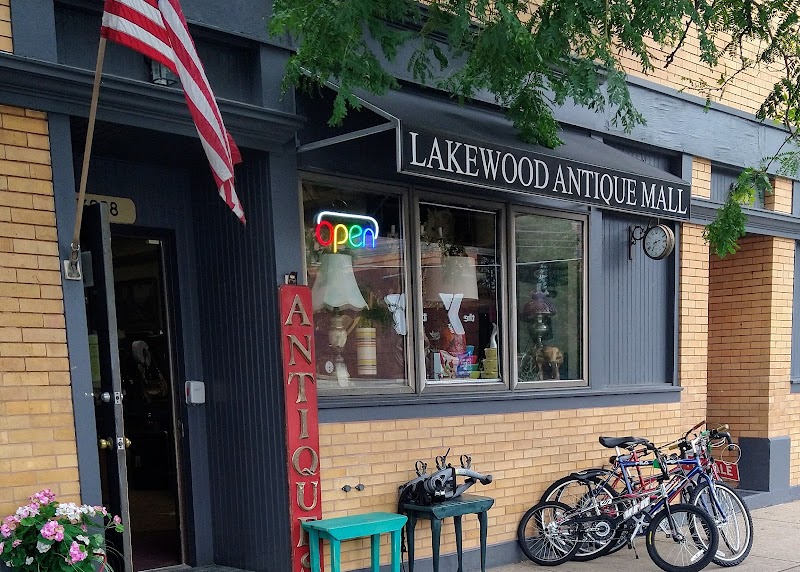 Lakewood Antique Mall in Cleveland
