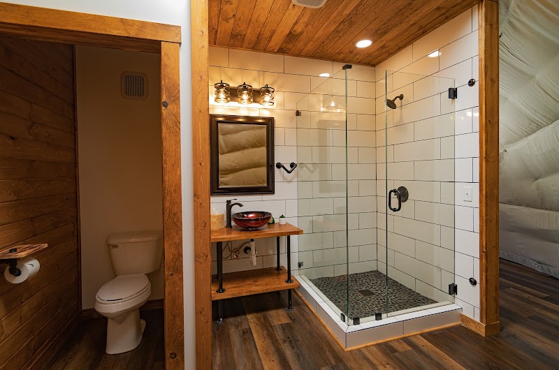 Inn & Spa at Cedar Falls Cleveland atmosphere