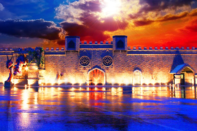 Ghostly Manor Thrill Center in Cleveland