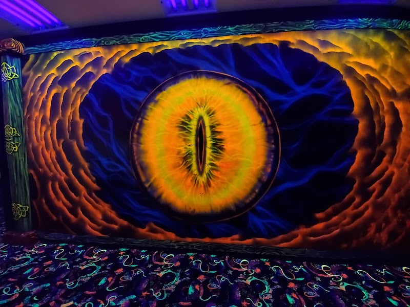 Ghostly Manor Thrill Center Cleveland atmosphere