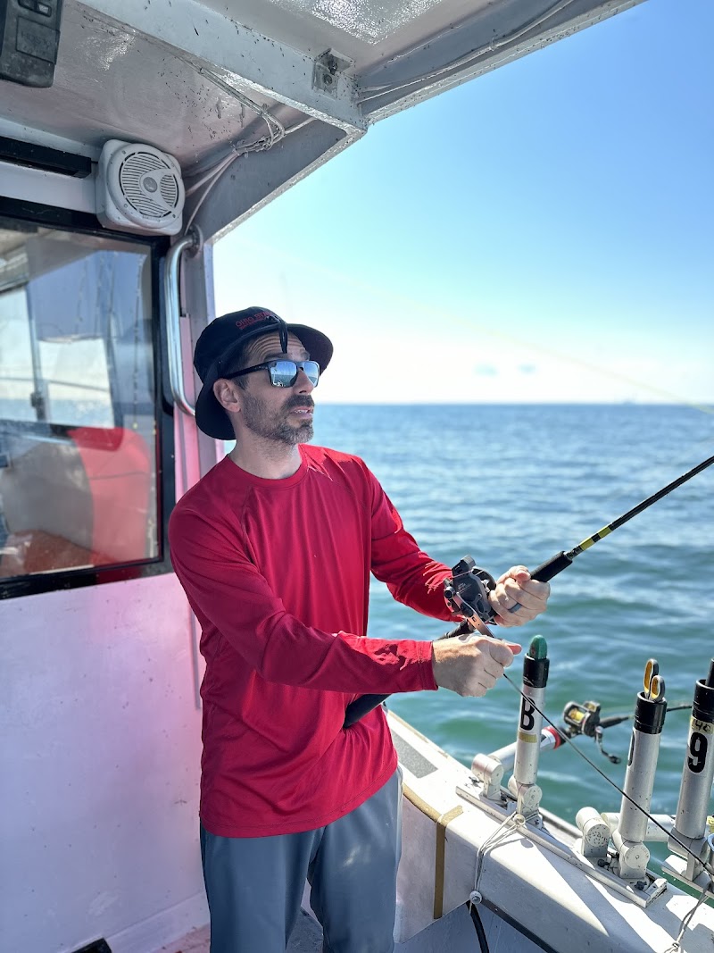 Sara J Fishing Charters Cleveland atmosphere