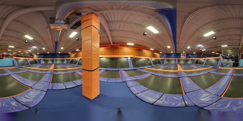 Sky Zone Highland Heights Cleveland atmosphere