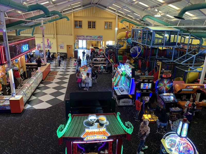 Magic Mountain Fun Center - East Cleveland interior