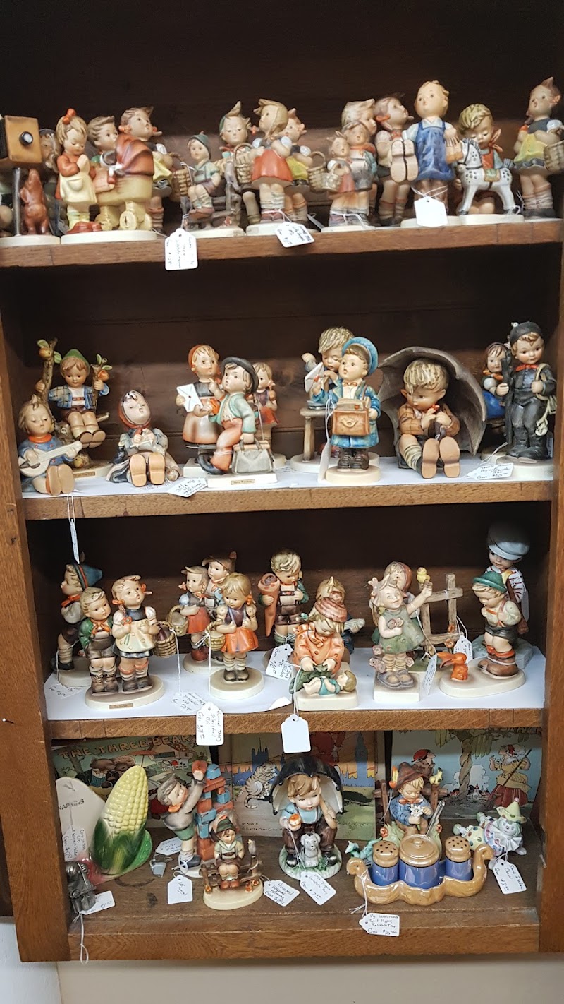 Generations Antiques and More Cleveland atmosphere