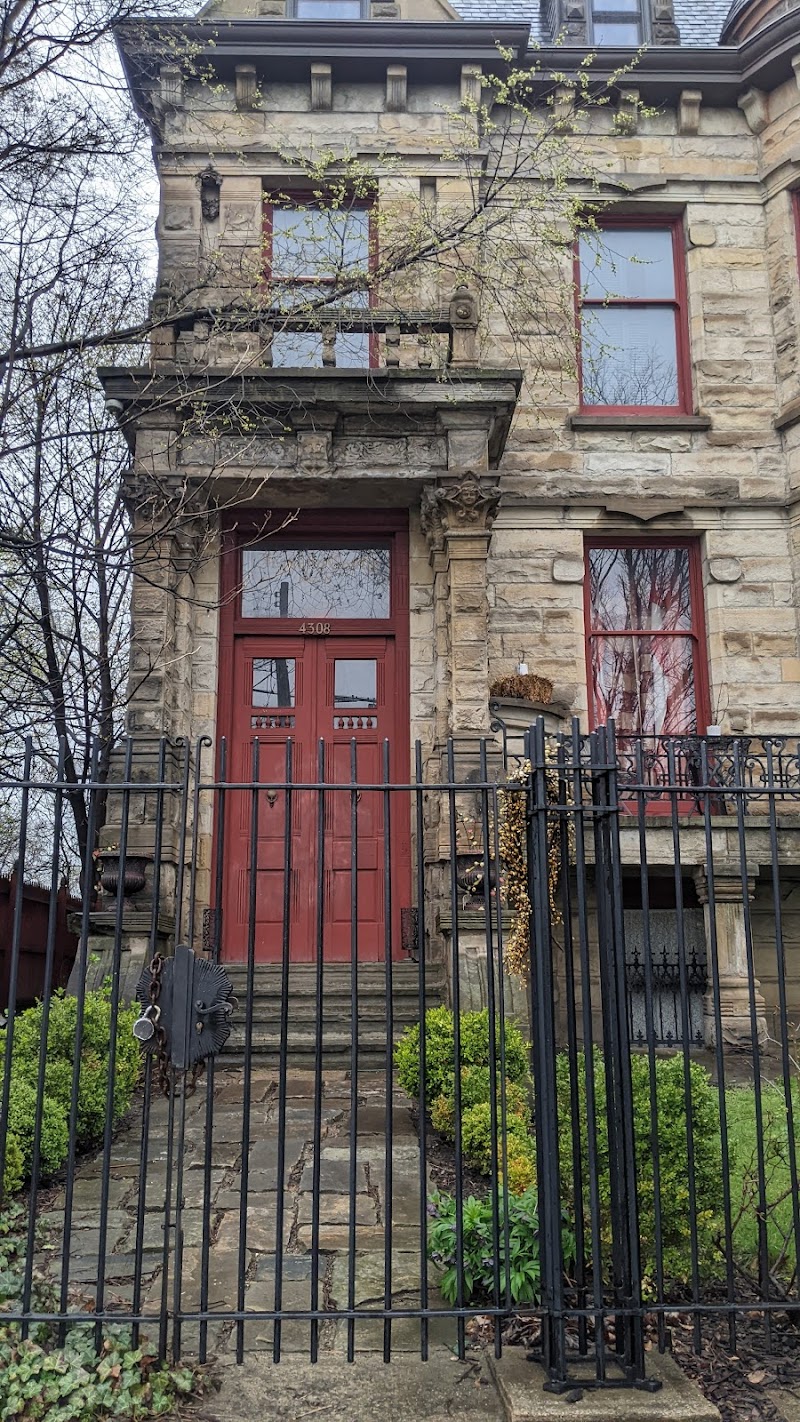 The Franklin Castle (Hannes Tiedemann House) Cleveland atmosphere