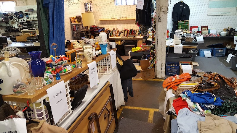 Painesville Flea Market Cleveland atmosphere