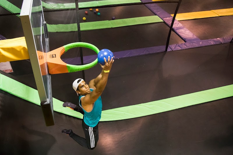 Get Air Trampoline Park Cleveland interior