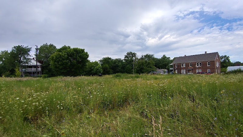 Kinsman Farm Cleveland atmosphere