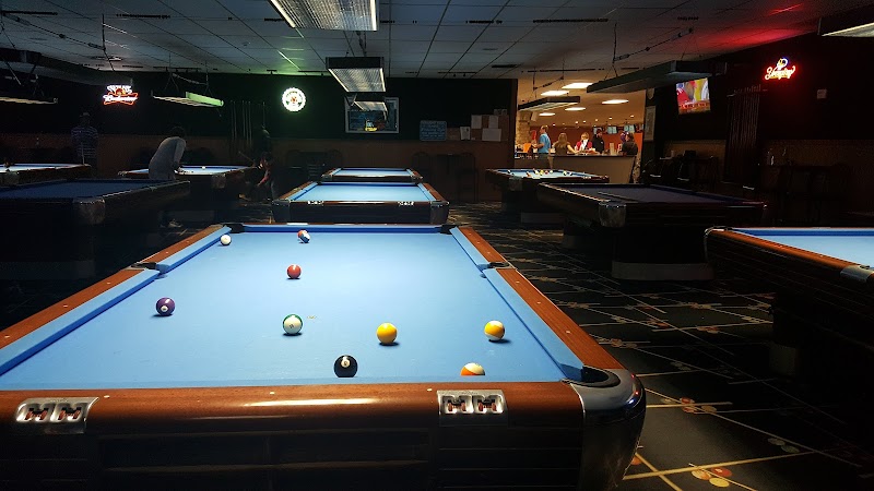 Wickliffe Lanes Cleveland atmosphere