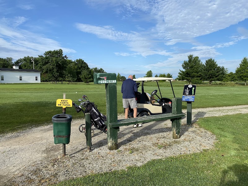 Airport Greens Golf Course Cleveland atmosphere