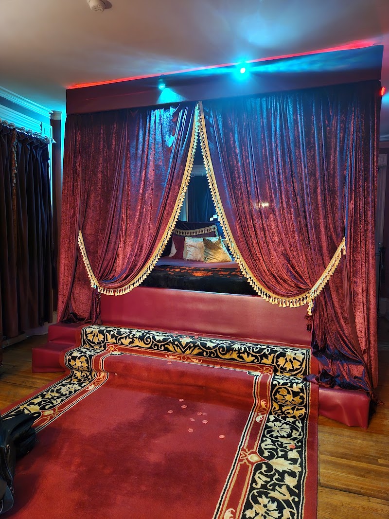Romantic Adventure Getaways - Mount Vernon Cleveland interior