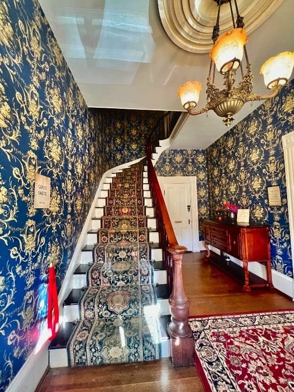 Romantic Adventure Getaways - Mount Vernon Cleveland atmosphere