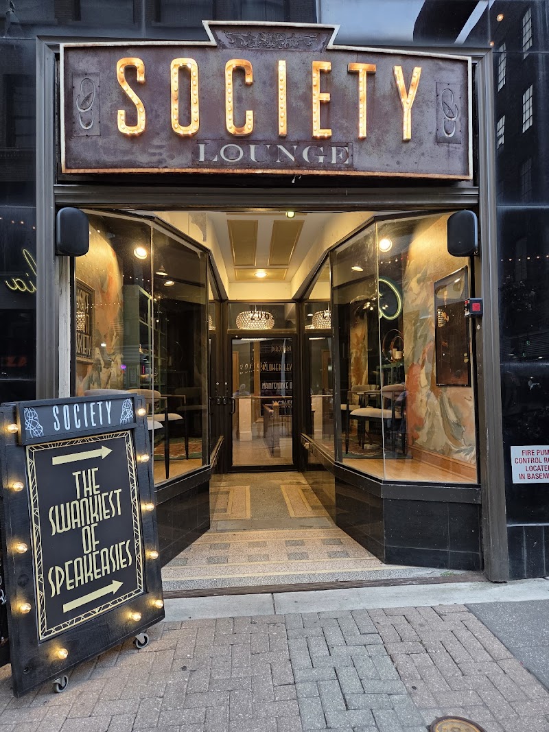 Society Lounge Cleveland atmosphere