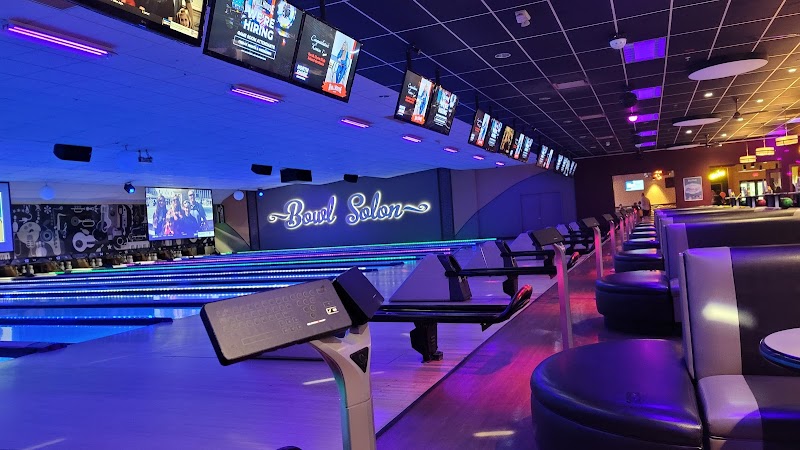 RollHouse Solon Cleveland interior