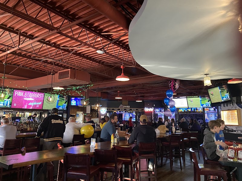 RollHouse Solon Cleveland atmosphere