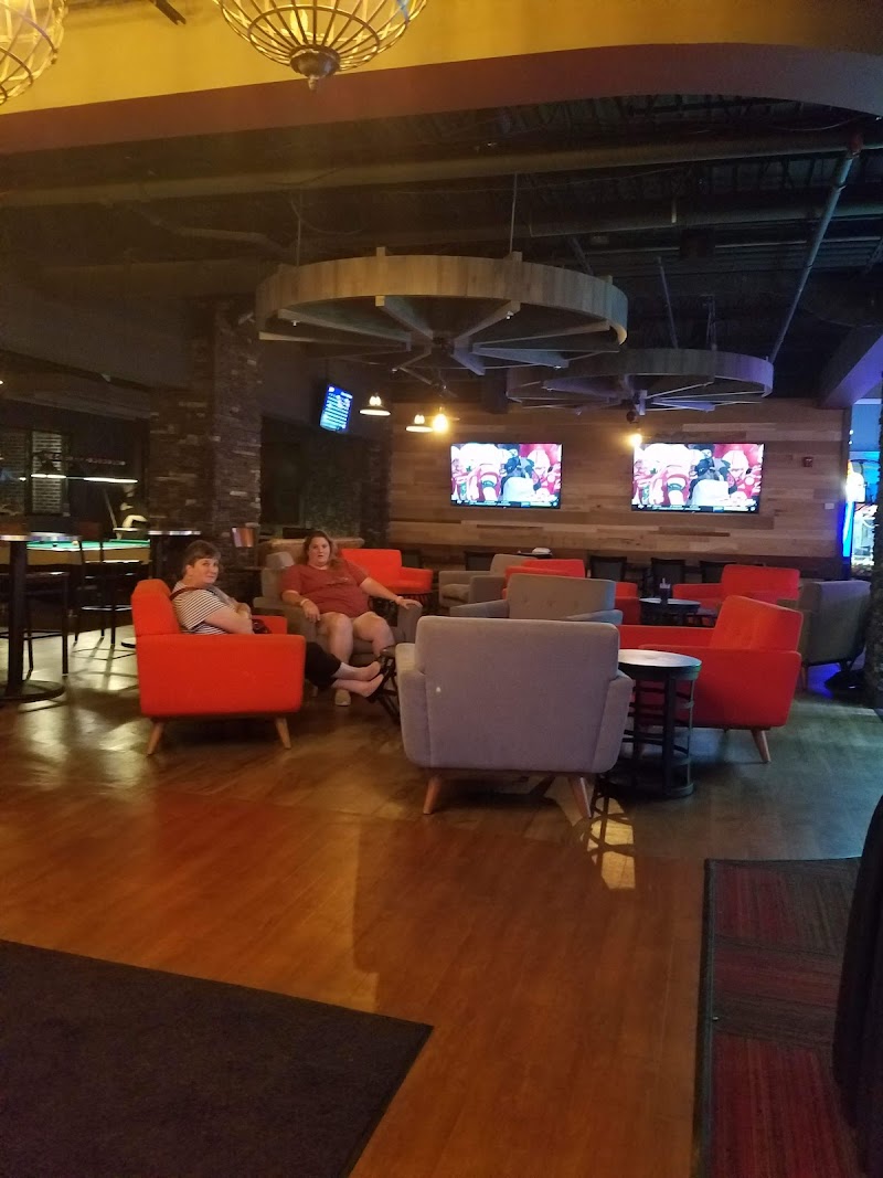 RollHouse Solon Cleveland atmosphere
