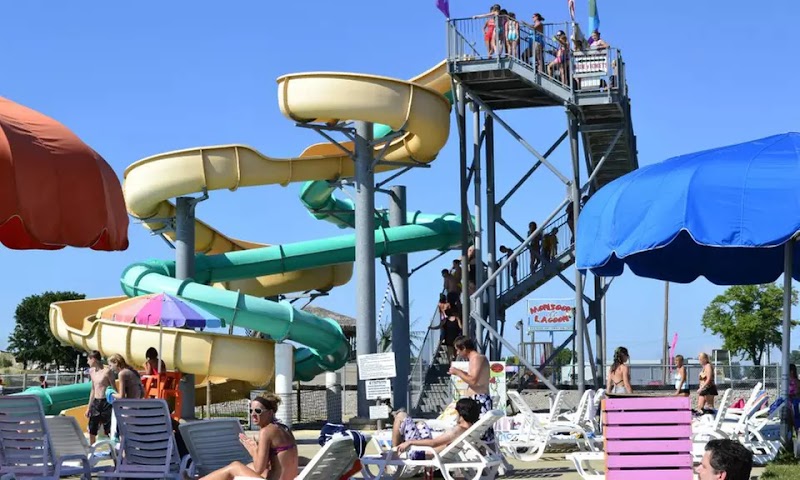 The Watering Hole Safari and Waterpark (Monsoon Lagoon) Cleveland atmosphere