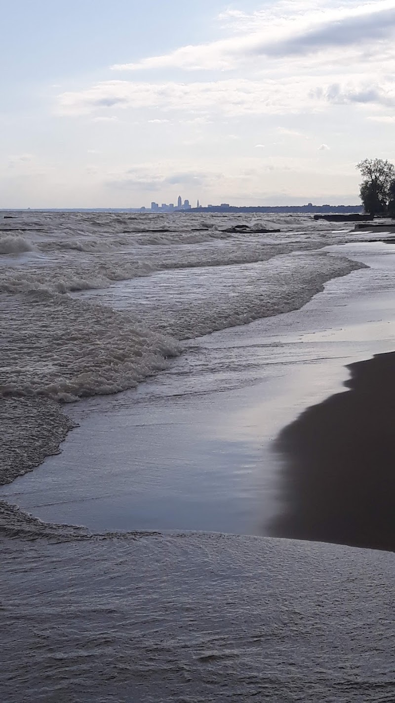 Huntington Beach Reservation Cleveland atmosphere