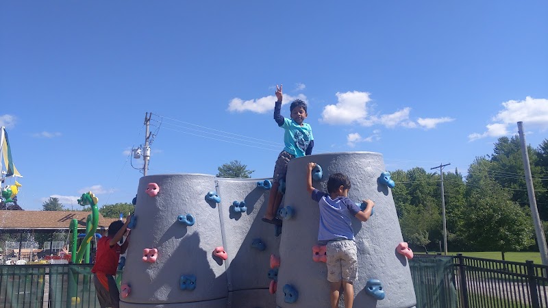 Broadview Heights Splash Park Cleveland atmosphere