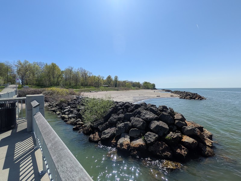 Sims Beach Cleveland atmosphere